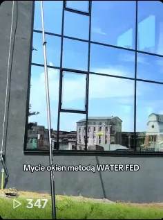 Mycie przeszkleń metodą WATERFED – realizacja PO CZYSTO